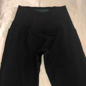 HALARA XS NWT black pet hair resistant leggings
